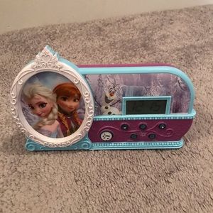 Disney Frozen alarm clock with music